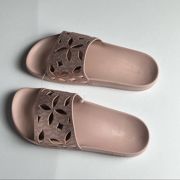 Michael Kors Women's Sandals with Gold  Flower Accents  Sz 7 - Picture 6 of 16